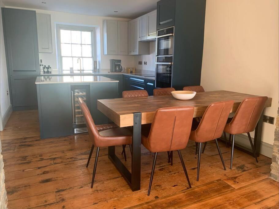 Villa Aberaeron Island House - Panoramic Harbour Views Exterior foto